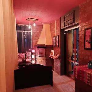 https://la-cueva.emilia-romagnahotels.net